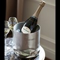 Secondery Dom-Ruinart-Blanc-de-Blancs-lifestyle.jpg