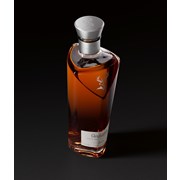 Secondery Glenfiddich---30YO---Dark-Bottle---Angled.jpg