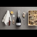 Secondery Gusbourne-Blanc-de-Blancs-2.jpg
