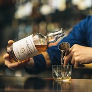 Secondery The-Balvenie-25yo-Single-Malt-Scotch-Whisky-70cl-3.jpg
