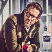 Secondery aviation-ryan-reynolds-negroni__57228.jpg