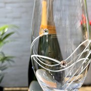 Secondery dsb2fl_close_up_champagne_flutes_1000_2-copy.jpg