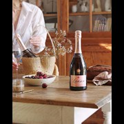 Secondery lanson-le-rose-creation-rose-life7.jpg