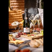 Secondery taittinger-brut-reserve-nv-life2.jpg