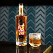 Secondery the-lakes-single-malt-whisky-iris-p451-2229_image.jpg