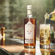 Secondery the-one-signature-blended-whisky-p299-1141_image.jpg