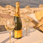 Secondery veuve-clicquot-brut-life2.jpg