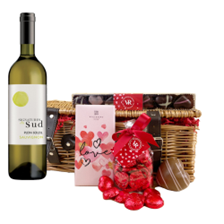 Buy & Send Signatures de Sud Sauvignon Blanc 75cl White Wine And Chocolate Valentines Hamper